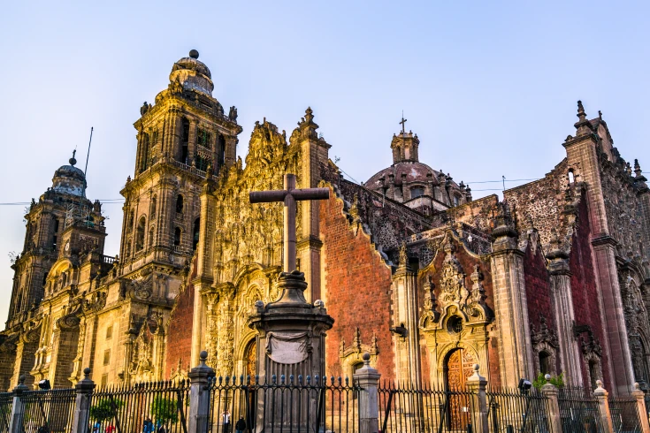 Image of an old Mexican church.