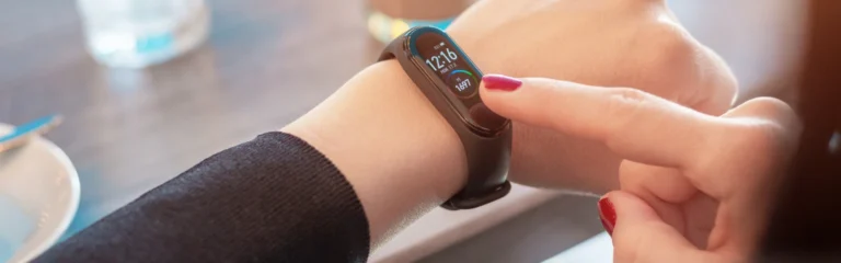 Fix or Fixated? The Pros and Cons of Health Tracking